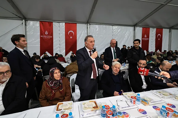 İstanbul B&uuml;y&uuml;kşehir Belediyesi&rsquo;nin (İBB) Ramazan ayı boyunca s&uuml;rd&uuml;rd&uuml;ğ&uuml; iftar programları
