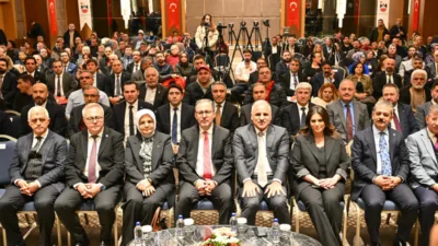 Toplantının a&ccedil;ılışında konuşan TBMM Engelli Bireylerin Sorunlarını Araştırma Komisyonu Başkanı