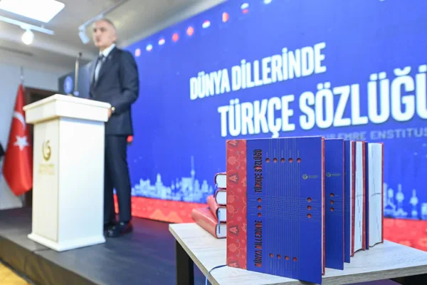 K&uuml;lt&uuml;r ve Turizm Bakanı Ersoy, UNESCO tarafından her yıl 21