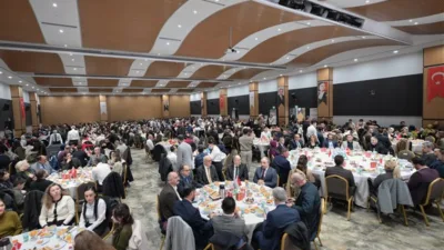 Esenyurt Belediyesi tarafından Nazım Hikmet K&uuml;lt&uuml;r Merkezi Davet Salonu&rsquo;nda d&uuml;zenlenen