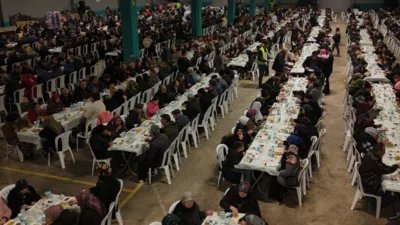 B&uuml;y&uuml;kşehir Belediyesi il&ccedil;elerde verdiği iftar programına devam ediyor. Beylikova Kapalı