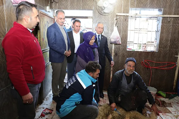 Eyy&uuml;biye Belediyesi tarafından, Ramazan ayı boyunca il&ccedil;edeki dezavantajlı kesimlere y&ouml;nelik
