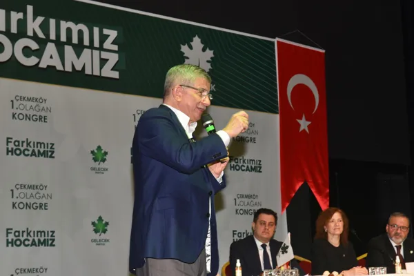 Gelecek Partisi Genel Başkanı Ahmet Davutoğlu, eşi Sare Davutoğlu, Yeni