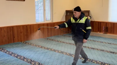 Bursa B&uuml;y&uuml;kşehir Belediyesi tarafından il&ccedil;e genelindeki camilerin i&ccedil; mekanlarında detaylı