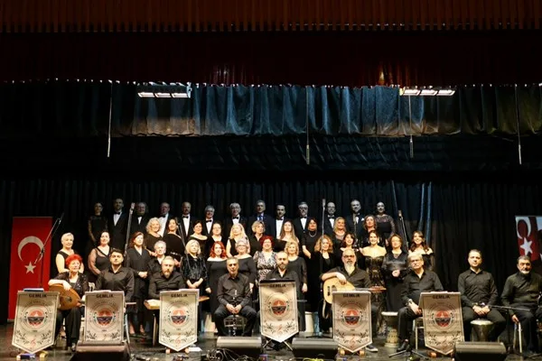 Gemlik Belediyesi Sanat ve K&uuml;lt&uuml;r Derneği tarafından organize edilen T&uuml;rk