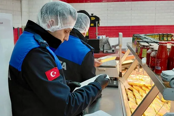 Giresun Belediyesi Zabıta M&uuml;d&uuml;rl&uuml;ğ&uuml; ekipleri, şehir genelindeki kasaplara y&ouml;nelik denetim