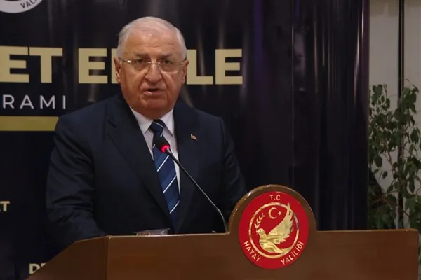 Bakanlıktan yapılan a&ccedil;ıklamaya g&ouml;re, &nbsp;Milli Savunma Bakanı Yaşar G&uuml;ler, iftarda