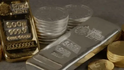 G&uuml;m&uuml;ş, Ocak ayı sonunda ons başına 120 doların &uuml;zerine &ccedil;ıkarak