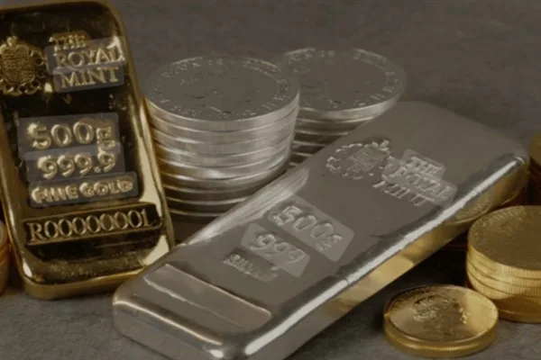G&uuml;m&uuml;ş, Ocak ayı sonunda ons başına 120 doların &uuml;zerine &ccedil;ıkarak