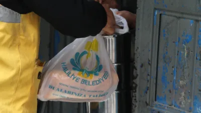 Sosyal Hizmetler M&uuml;d&uuml;rl&uuml;ğ&uuml; ekipleri, il&ccedil;ede komisyon tarafından belirlenen ihtiya&ccedil; sahibi
