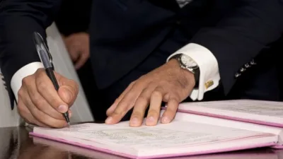 Kamuyu Aydınlatma Platformuna (KAP) yapılan a&ccedil;ıklamada, ''Şirketimiz, Orta Doğu'da entegre