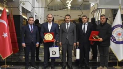 Hatay İl Emniyet M&uuml;d&uuml;r&uuml; R&uuml;şt&uuml; Yılmaz, yaş haddinden emekli olan