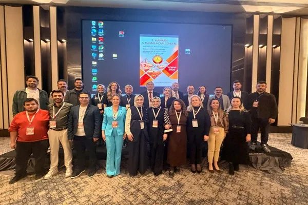 Şanlıurfa&rsquo;da bir otelde d&uuml;zenlenen toplantıya Harran &Uuml;niversitesi Rekt&ouml;r&uuml; Prof. Dr.