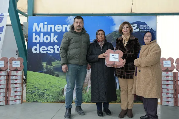 Eskişehir'de Tarımsal Hizmetler Dairesi Başkanlığı tarafından k&uuml;&ccedil;&uuml;kbaş ve b&uuml;y&uuml;kbaş hayvan