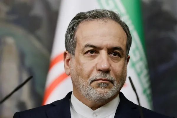 Cenevre'deki dolaylı g&ouml;r&uuml;şmelerin ardından konuşan İran Dışişleri Bakanı Abbas Araghchi,