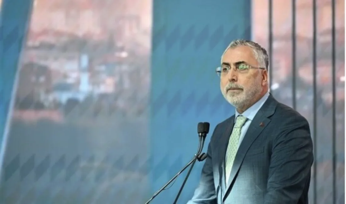 &Ccedil;alışma ve Sosyal G&uuml;venlik Bakanı Işıkhan, AK Parti Elazığ İl