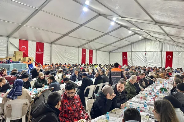 Ramazan &ouml;ncesinde hazırlıklarını tamamlayan İBB; Bağcılar, Emin&ouml;n&uuml;, &Uuml;sk&uuml;dar ve Sancaktepe