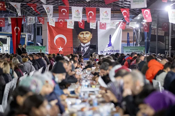 İzmir B&uuml;y&uuml;kşehir Belediyesi, Ramazan ayı sosyal destek faaliyetleri kapsamında il&ccedil;e