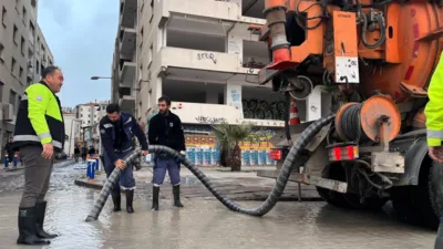 Menderes/&Ccedil;ileme K&ouml;y&uuml;, &Ccedil;iğli Havalimanı, Dikili/&Ccedil;ukuralan, G&uuml;zelbah&ccedil;e Feneri ve Bal&ccedil;ova başta