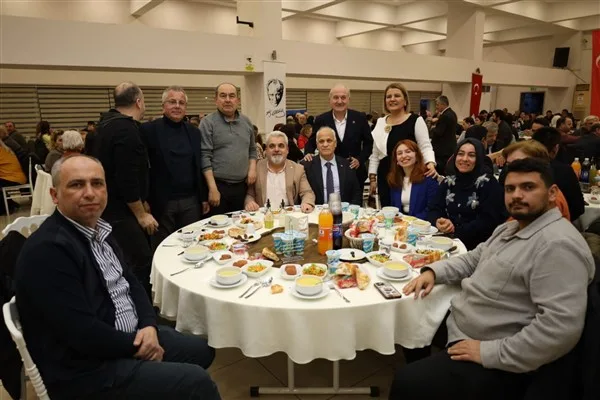 İzmit Belediye Başkanı Fatma Kaplan H&uuml;rriyet, kentte faaliyet g&ouml;steren sivil