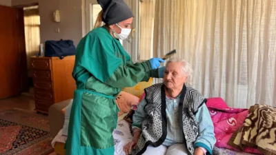 Belediye b&uuml;nyesinde hizmet veren Yaşlı ve Engelli Bakım Birimi tarafından