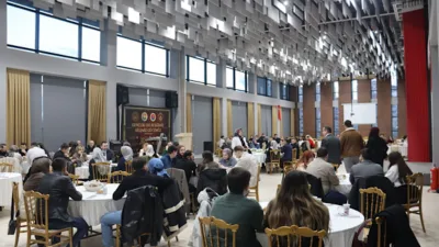 Karab&uuml;k Belediyesi ev sahipliğinde d&uuml;zenlenen programa, bakanlık projesinden faydalanan gen&ccedil;