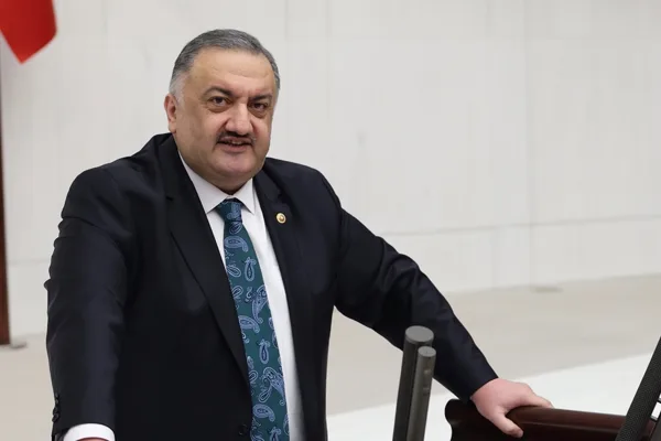 DEVA Partili Karal, &uuml;lkenin kısa s&uuml;re &ouml;nce kuraklık tartışmaları yaşadığını