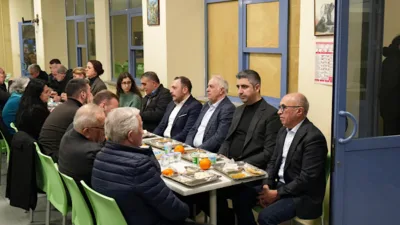 Kartal&rsquo;da, Hızır ayı m&uuml;nasebetiyle tutulan orucun ilk g&uuml;n&uuml;nde ortak sofra