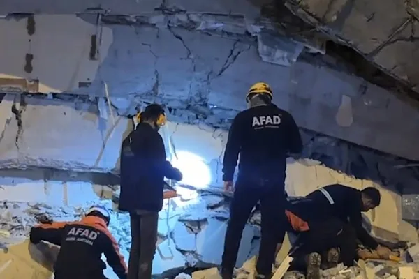 Yetkililer, ilk andan itibaren s&uuml;reci yakından takip ederek gerekli g&uuml;venlik