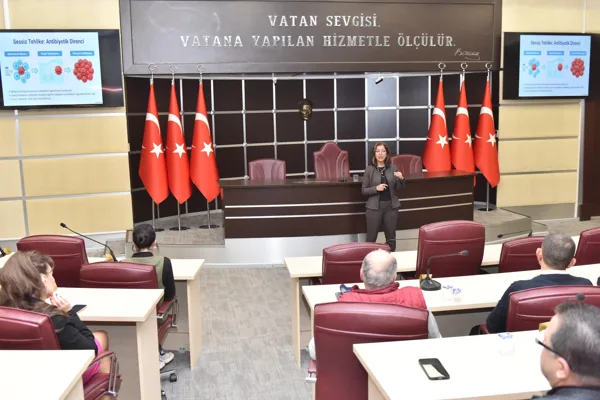 Kepez Belediyesi, Yaşlı Dostu Kepez Projesi &ccedil;er&ccedil;evesinde ger&ccedil;ekleştirilen &ldquo;İlacını Doğru