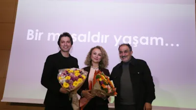 Kepez Belediyesi ev sahipliğinde d&uuml;zenlenen seminerde eğitmen Oytun Yumşak, katılımcılara