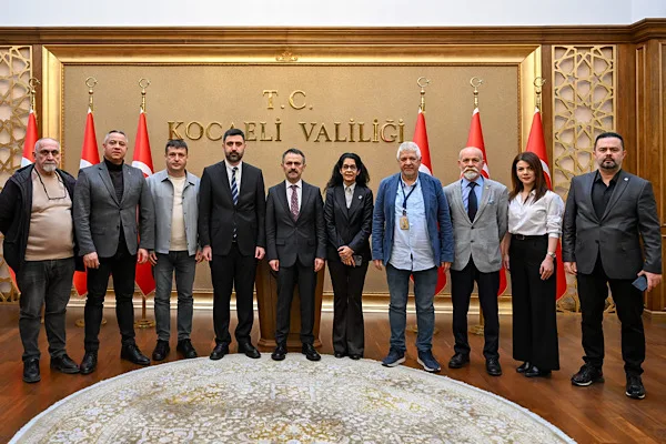 Kocaeli Gazeteciler Cemiyeti yeni Başkanı Şahin Oktay ve beraberindeki y&ouml;netim