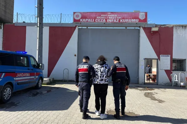 Kocaeli İl Jandarma Komutanlığınca; aranan şahısların yakalanmasına y&ouml;nelik yapılan &ccedil;alışmalar