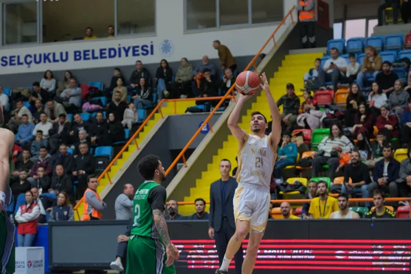 Konya B&uuml;y&uuml;kşehir Belediyespor, T&uuml;rkiye Sigorta Basketbol Ligi 23. hafta karşılaşmasında&nbsp;Dar&uuml;şşafaka