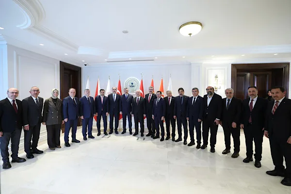 Konya B&uuml;y&uuml;kşehir Belediyesi Başkanı Uğur İbrahim Altay, Konya Valisi İbrahim