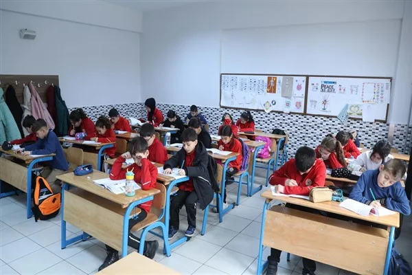 &ldquo;Medeniyet Okulu&rdquo; projesi kapsamında yapılan uygulamanın ilk etabında 5. sınıftan