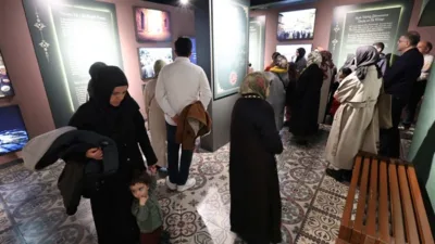 Taş Bina Sergi Salonu&rsquo;nda ziyarete a&ccedil;ık olan sergi, &ouml;zellikle m&uuml;barek