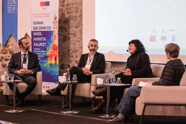 İzmir B&uuml;y&uuml;kşehir Belediyesi, k&uuml;resel iklim kriziyle m&uuml;cadele &ccedil;alışmalarına vatandaşları da