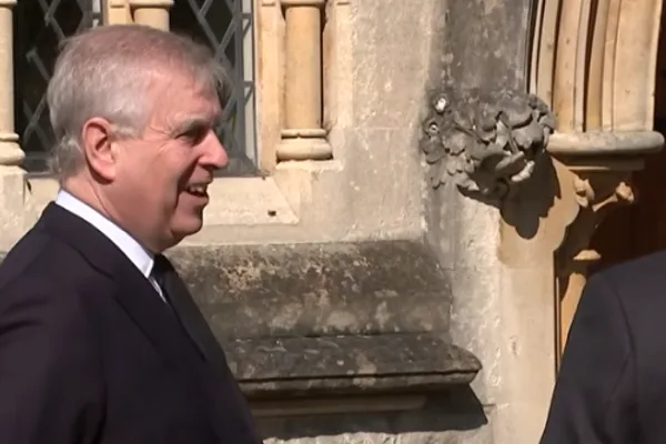 Polis, Perşembe sabahı eski prens&nbsp; Andrew Mountbatten-Windsor'ı, h&uuml;k&uuml;ml&uuml; &ccedil;ocuk cinsel
