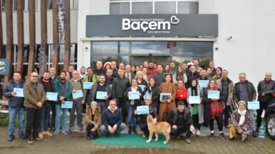 Balıkesir &Ccedil;ift&ccedil;i Eğitim Merkezi&rsquo;nde ger&ccedil;ekleşen program boyunca katılımcılara zeytin yetiştiriciliğinin