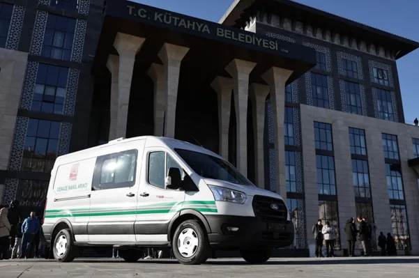 K&uuml;tahya Belediyesi, belediye ara&ccedil; filosunu g&uuml;&ccedil;lendirmek amacıyla &ccedil;alışmalarını s&uuml;rd&uuml;r&uuml;yor. T&uuml;rkiye