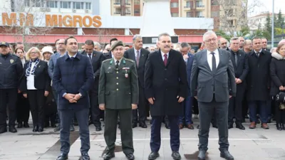 Kuva-yı Milliye Kahramanı Şehit Hamdi Bey, Edremit&rsquo;te d&uuml;zenlenen t&ouml;renle anıldı.