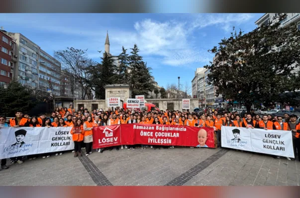 İstanbul Şişli ve Kadık&ouml;y&rsquo;de d&uuml;zenlenen kamuoyu bilin&ccedil;lendirme &ccedil;alışmasıyla iyileşmiş gen&ccedil;ler