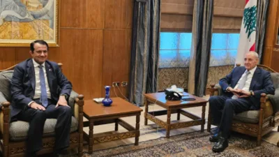 L&uuml;bnan Cumhuriyeti Parlamentosu Başkanı Nabih Berri, Katar'ın L&uuml;bnan B&uuml;y&uuml;kel&ccedil;isi Şeyh