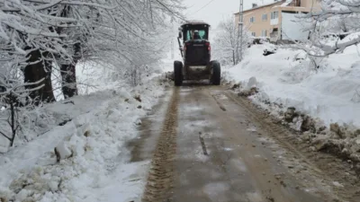Malatya B&uuml;y&uuml;kşehir Belediyesi, Meteoroloji B&ouml;lge M&uuml;d&uuml;rl&uuml;ğ&uuml;&rsquo;n&uuml;n kar yağışı uyarılarının ardından,