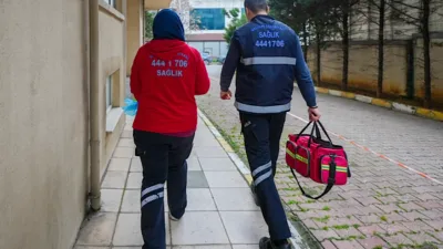 Maltepe'de sağlık durumu nedeniyle hastanelere gitmekte zorlanan vatandaşlara y&ouml;nelik &ldquo;Evde