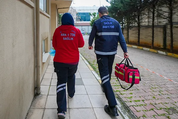 Maltepe'de sağlık durumu nedeniyle hastanelere gitmekte zorlanan vatandaşlara y&ouml;nelik &ldquo;Evde