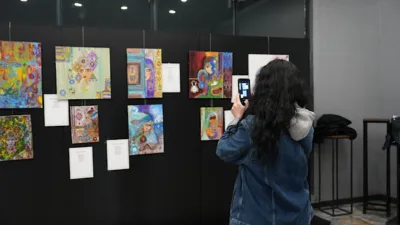 Maltepe Belediyesi tarafından d&uuml;zenlenen k&uuml;lt&uuml;r-sanat etkinlikleri kapsamında, sanat&ccedil;ı T&uuml;lay S&ouml;nmez&rsquo;in