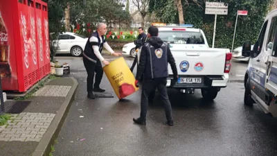 Maltepe Belediyesi Zabıta M&uuml;d&uuml;rl&uuml;ğ&uuml; ekipleri; Yalı Mahallesi, Rıhtım Caddesi ve