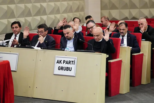 Toplantıda Manisa&rsquo;da iki adet pilot Afet Parkı kurulacağını m&uuml;jdeleyen Başkan
